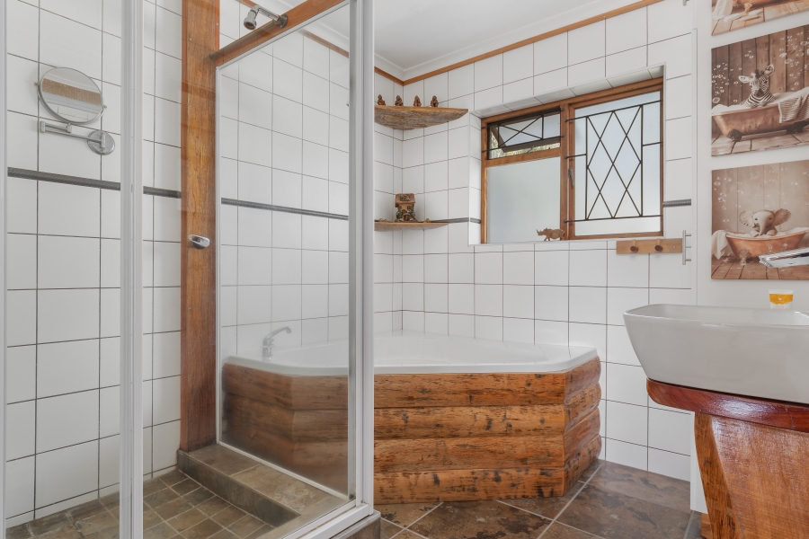 7 Bedroom Property for Sale in Hunters Home Western Cape